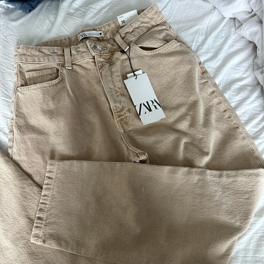 Zara Beige Jeans